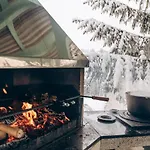 Lodge Space Place Yablunytsya