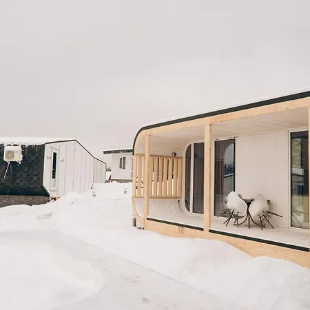 ロッジ Space Place ヤブルニツァ